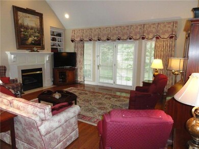 111 Megan Cir, Shelbyville, TN 37160 - photo 4