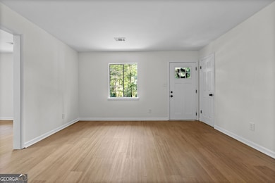 205 Pine St, Barnesville, GA 30204 - photo 7