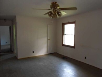 508 Waco Ln, Carpentersville, IL 60110 - photo 5