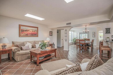 2546 E Yucca St Phoenix AZ 85028 X-11_pr