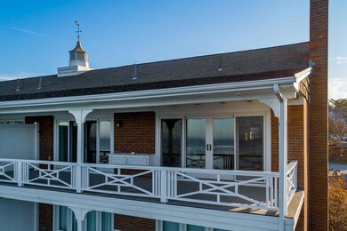 Corner Top Floor Unit