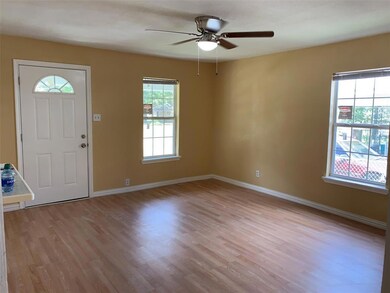 803 E Milam St, Ennis, TX 75119 - photo 6