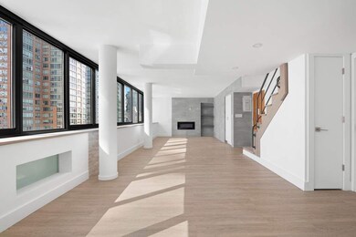 unlisted-address, New York, NY 10022 - photo 2