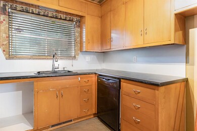 2608 Kings Way, Oklahoma City, OK 73120 - photo 5