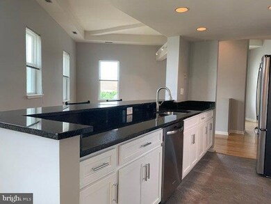 1745 Kalorama Rd NW unit 302, Washington, DC 20009 - photo 5