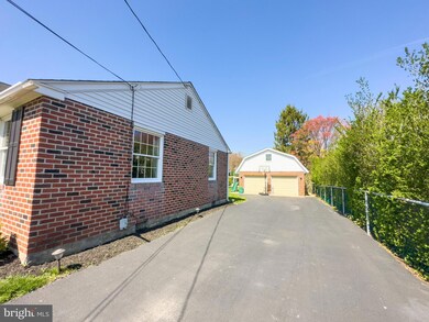 403 Sir Galahad Dr, Brookhaven, PA 19015 - photo 5