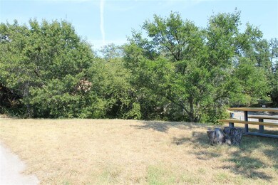 105 Roselawn Dr, Weatherford, TX 76086 - photo 4