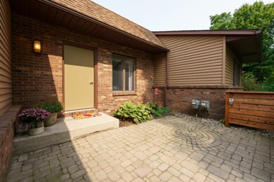 9262 Stadium Dr unit 9264, Kalamazoo, MI 49009 - photo 6