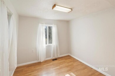 921 N Shamrock Ave, Boise, ID 83713 - photo 6