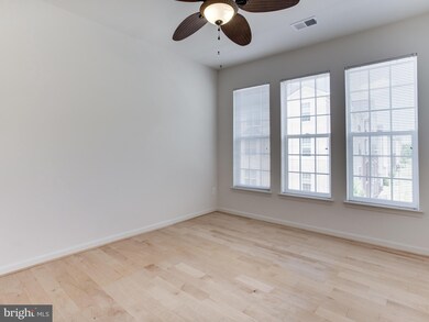 8611 Wintergreen Ct unit 307, Odenton, MD 21113 - photo 7