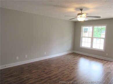 461 Mcbain Dr, Fayetteville, NC 28305 - photo 4