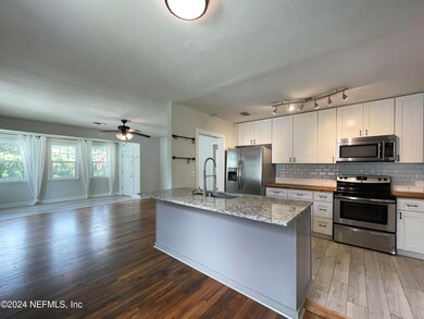 1154 Murray Dr, Jacksonville, FL 32205 - photo 4