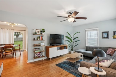 3905 Clinton Ave, Des Moines, IA 50310 - photo 5