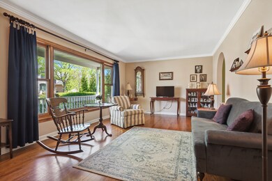 234 E Niagara Ave, Elmhurst, IL 60126 - photo 2