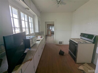 226 N Lincoln Blvd unit 1, Centralia, IL 62801 - photo 5