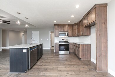 1237 S Cumberland Ave, Republic, MO 65738 - photo 7