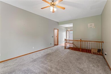 22673 S Washington Ave, Spring Hill, KS 66083 - photo 4
