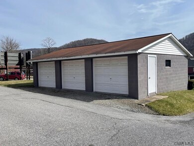 3 car garage