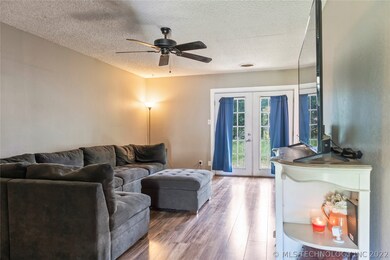 532 W 148th Place S, Glenpool, OK 74033 - photo 6