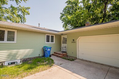 3401 1st St N, Fargo, ND 58102-29