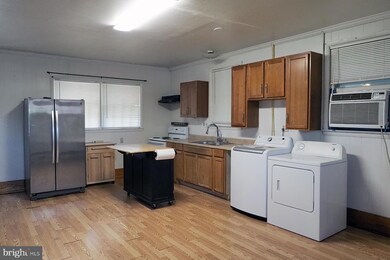 612 N Preston St unit 1, Ranson, WV 25438 - photo 2