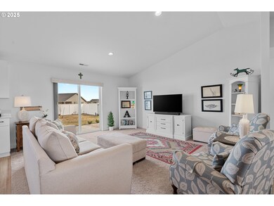 400 SW Goldfinch Ln, Boardman, OR 97818 - photo 6