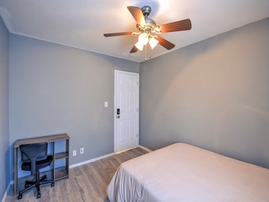 Bedroom for lease