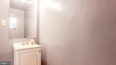 6905 Forest Terrace, Hyattsville, MD 20785 - photo 6