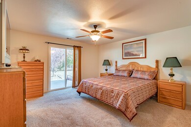 28 master bed