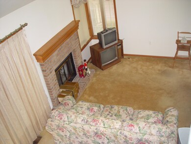 54 Village Dr, Stroudsburg, PA 18360 - photo 3