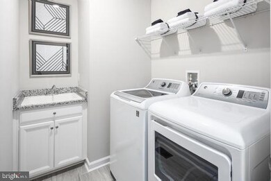 10012 American Pharoah Ln unit A, Laurel, MD 20723 - photo 7