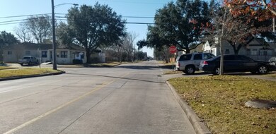 1406 4th St, Rosenberg, TX 77471 - photo 6