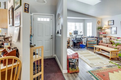 3-web-or-mls-1795 NE Mark Ct - Bend-4