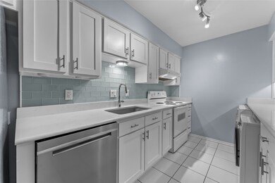 359 N Post Oak Ln unit 221, Houston, TX 77024 - photo 6