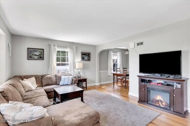 935 Inman Rd, Schenectady, NY 12309 - photo 4