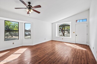 05-Entryway