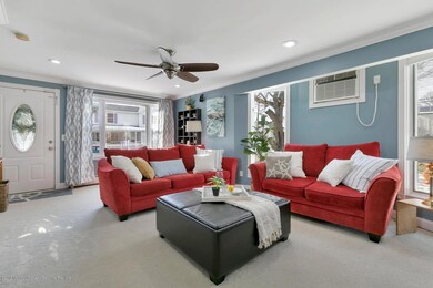 218 Bray Ave North Middletown-large-008-