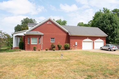 2942 Troy Hickman Rd, Union City, TN 38261 - photo 2