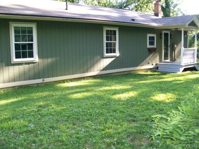 7145 Corning Rd, Zionsville, PA 18092 - photo 3