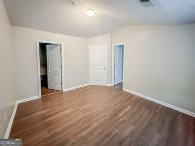 2837 Laurel Ridge Cir, Atlanta, GA 30344 - photo 2