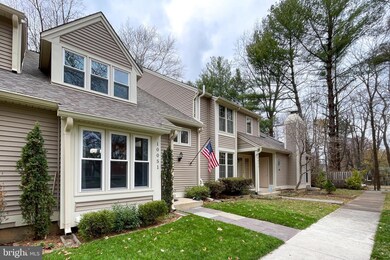 10051 Beacon Pond Ln, Burke, VA 22015 - photo 4