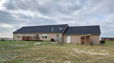 14966 Cochise St, Williston, ND 58801 - photo 5