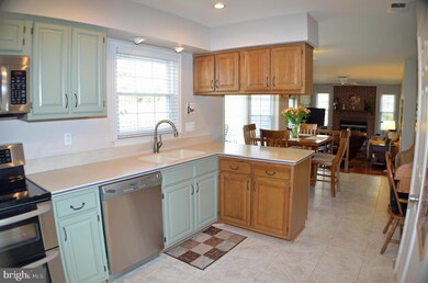 2650 Woodcock Ct, Herndon, VA 20171 - photo 2