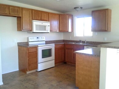 Dewey-Kitchen