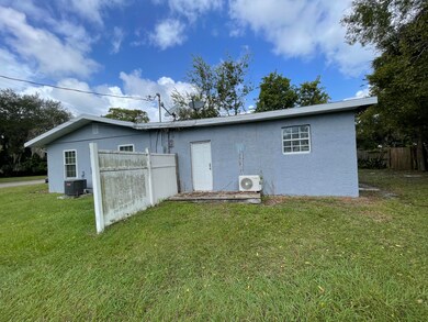415 S Robbins Ave unit C, Titusville, FL 32796 - photo 2
