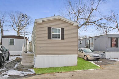 643 Forest Park, Middletown, RI 02842 - photo 2