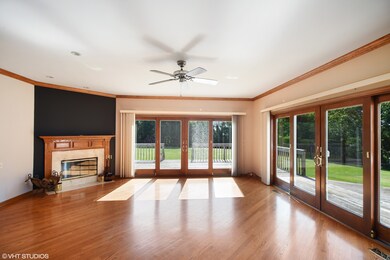 2425 N Mcaree Rd, Waukegan, IL 60087 - photo 2