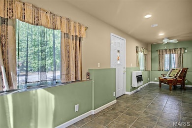 529 5th St, Wood River, IL 62095 - photo 3