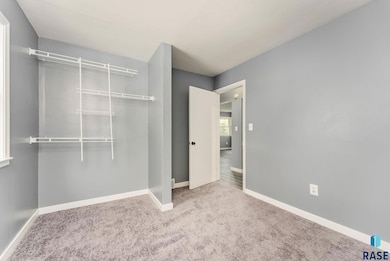 1105 S Tabbert Cir, Sioux Falls, SD 57103 - photo 5