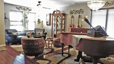 Living Room 11